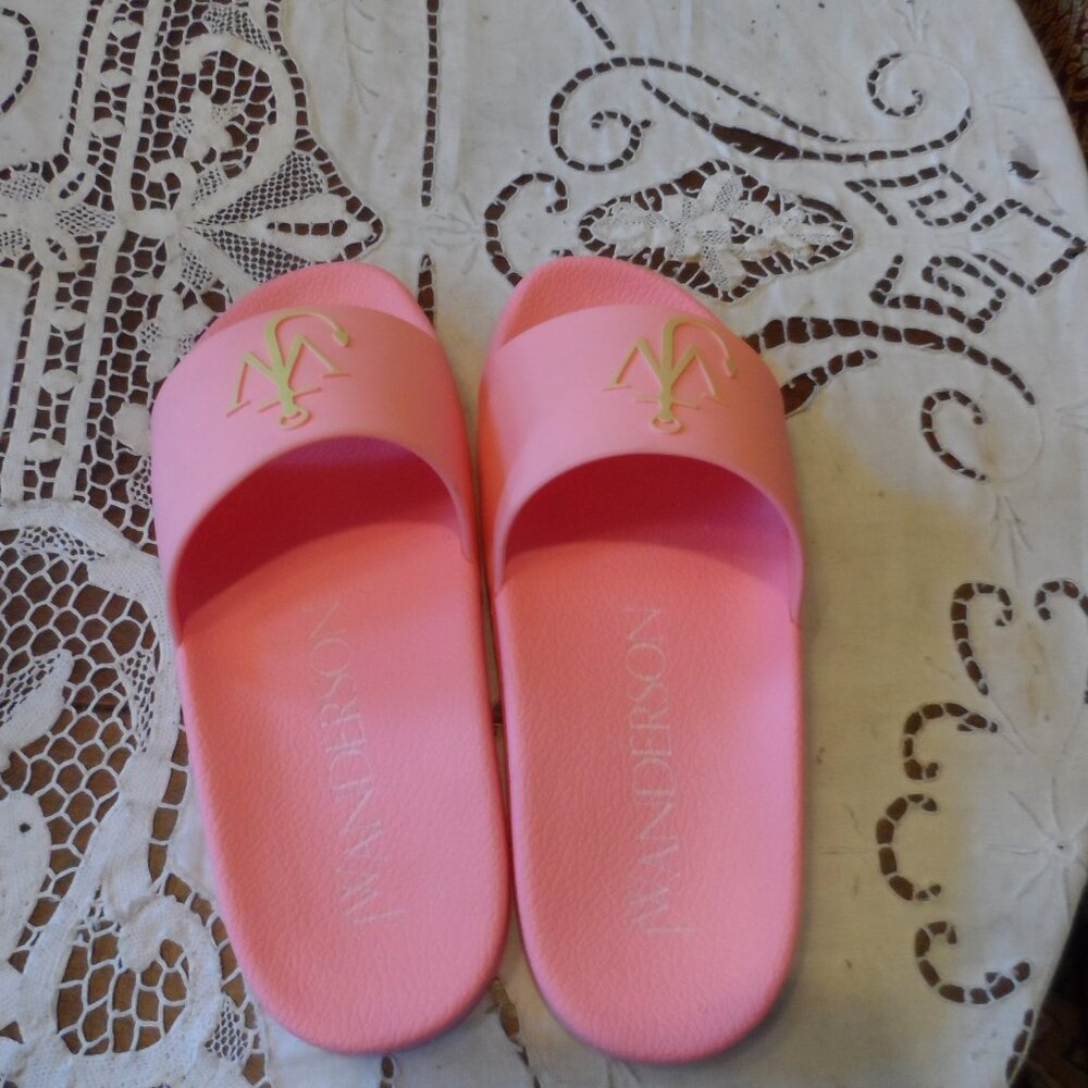 New JW Anderson Pink Rubber Pool Slides w/Signature Anchor Logo Size EU 39 /US 9 - Picture 3 of 16